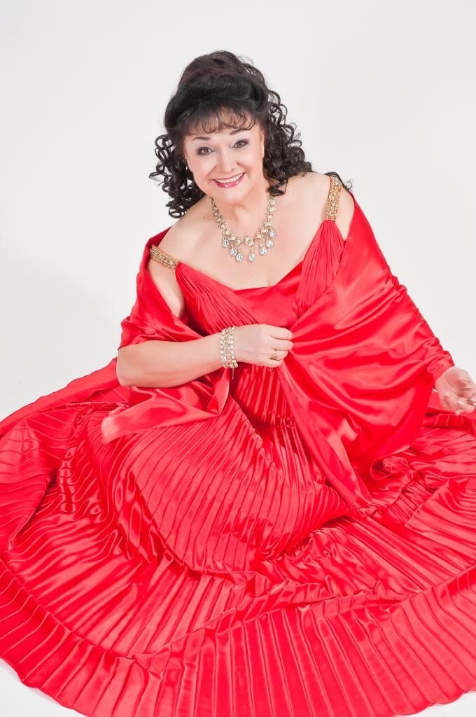 photo 5417855907242119760 y