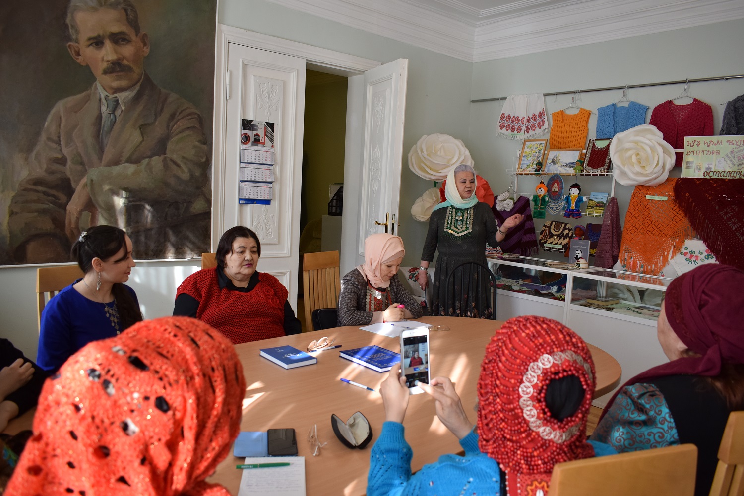 К 115-летию Хадии Давлетшиной в Мемориальном доме-музее М. Гафури открылась  выставка мастериц - Культурный мир Башкортостана