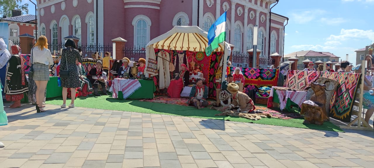 Погода бирск на день. Праздник в Бирске. Бирск развлечения. Фото Победы Бирск. Бирск что посмотреть.