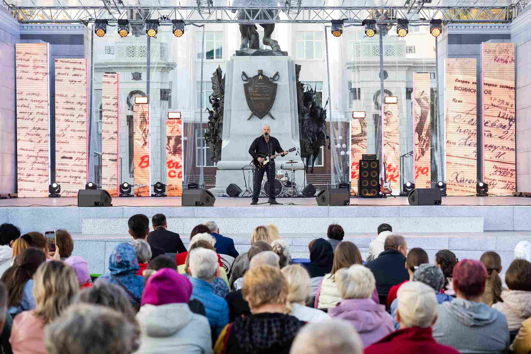 В Уфе женщина приревновала мужа и ударила кухонным ножом