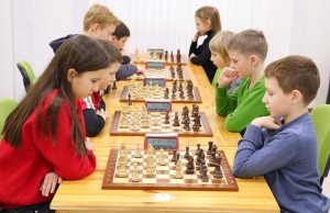 Настольные игры «Шашки-шахматы»