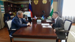 Глава Башкортостана Радий Хабиров встретился с новым председателем Союза писателей республики Айгизом Баймухаметовым