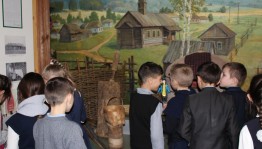 «Мы в музее старины»