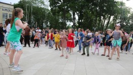 Танцевальный марафон «Стартинейджер»