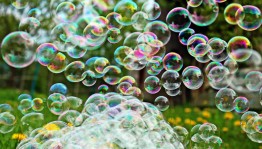 Развлекательная программа «Праздник мыльных пузырей»