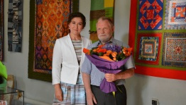 The Minister of culture of Bashkortostan Amina Shaficova congratulated M.Chvanov on his anniversary