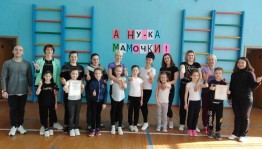 Развлекательно-игровая программа «А ну-ка, мамочки!»