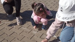 Конкурс рисунков на асфальте «Лето нашей мечты»