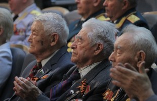 Врио Главы Башкортостана Радий Хабиров поздравил ветеранов с Днём Победы