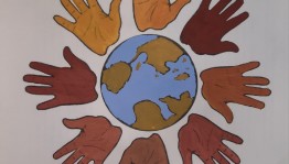 Выставка детских рисунков«Будущее страны в единстве»