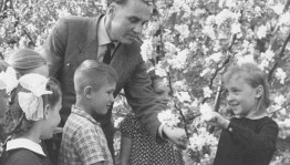 Тематический час «Русский педагог - новатор, писатель»