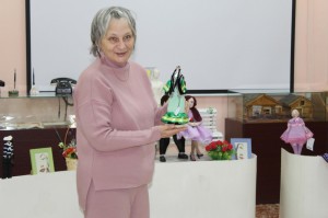 Выставка «Волшебный мир текстильной статуэтки»