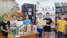 Игровая программа «Веселые приключения в стране сладкоежек»