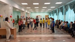 Веселая эстафета. «Дружно, весело и интересно»