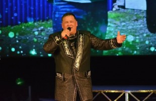 Нефтекамала Башҡортостандың халыҡ артисы Раян Алтыншиндың юбилей кисәһе уҙҙы