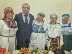 «Дискотека с самоваром»