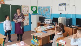 Интеллектуальная игра «Умники и умницы»