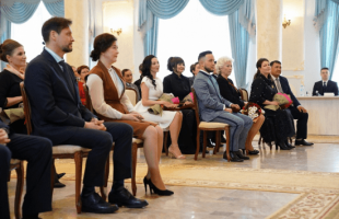Радий Хабиров наградил работников культуры и искусства Башкортостана