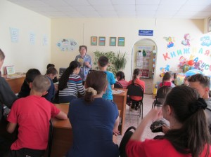Танцевально - игровая программа «Веселятся малыши и танцуют от души»