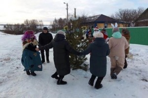 Игровая программа «Раз снежок, два снежок, новогодний городок».
