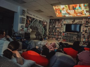 Кино на потолке «Давай в оригинале», ко Дню Российского кино