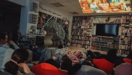 Кино на потолке «Давай в оригинале», ко Дню Российского кино