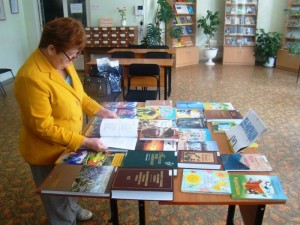 Презентация книжной выставки «Родной язык – мое богатство»