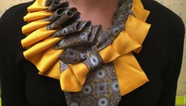 «Винтажные женские аксессуары из мужских галстуков»