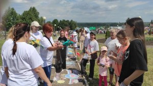 Конкурс рисунков на асфальте в рамках Детского сабантуя