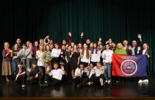 Победители регионального этапа фестиваля «Театральное Приволжье» показали свое мастерство на профессиональной сцене