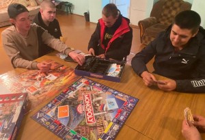 Вечер настольной игры << Вне сети >>