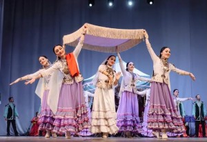 Ансамбль «Мирас» подвел итоги творческого сезона грандиозным концертом в Уфе