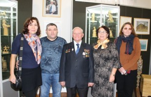 Национальный музей Республики Башкортостан приглашает на выставку работ Ильиса Ямалетдинова «Живое дерево»