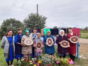 Праздник цветов «Сәскәләр тормош биҙәге» («Цветы - украшение жизни»).