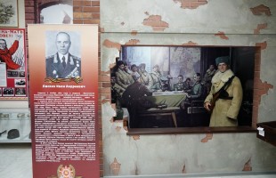 Радий Хабиров посетил в Ермекеевском районе музей с экспозицией, посвящённой генералу Ивану Ласкину
