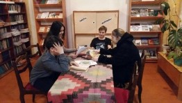 Патриотический час «Когда стою у вечного огня…»