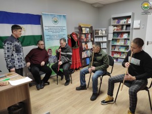 В Екатеринбурге учат играть на башкирских музыкальных инструментах