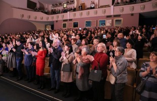 В последний день фестиваля «АРТылышFEST» зрители увидели два спектакля