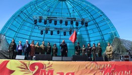 «Поклонимся великим тем годам!»