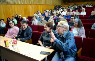 В Уфе с аншлагом прошёл Республиканский фестиваль театральных капустников «Весёлая кулиса»