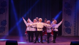 «Нашим папап дорогим мы спасибо говорим!»