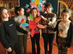 Познавательная программа «Возьмемся за руки друзья»