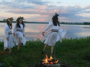 В ночь Ивана Купала