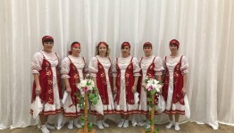 Праздничный концерт ко Дню матери «Поговори со мною мама»