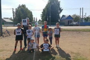 Познавательно-игровая программа «Путешествие в страну дорожных знаков».