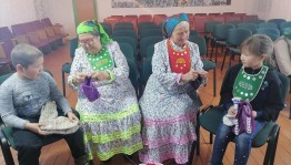 Мастер–класс «Творим вместе – вяжем носки и варежки»