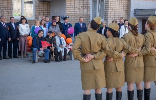 Артисты Салаватского башкирского театра поздравили ветерана Великой Отечественной войны Таиса Колышева