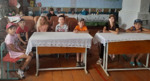 «Танцы, песни, дружба–вот, что детям нужно!».