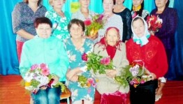 Выставка рисунков «Осенний букет учителю»