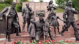 Radiy Khabirov took part in the opening of the Granite-bronze monument to front-line soldiers